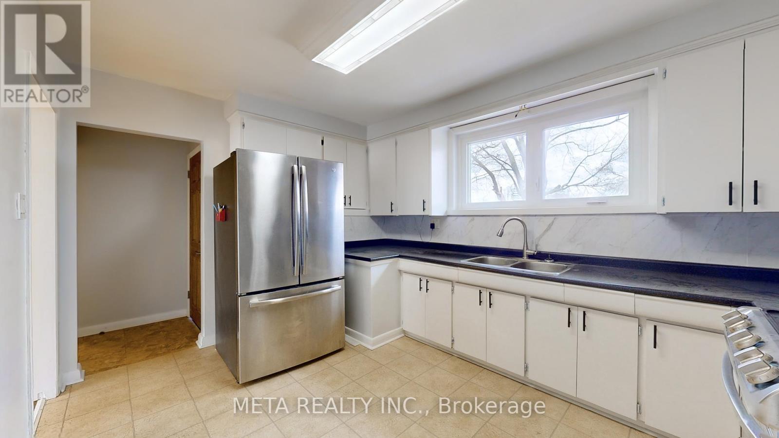 36 Dewlane Drive, Toronto, Ontario  M2R 2P8 - Photo 8 - C13074860