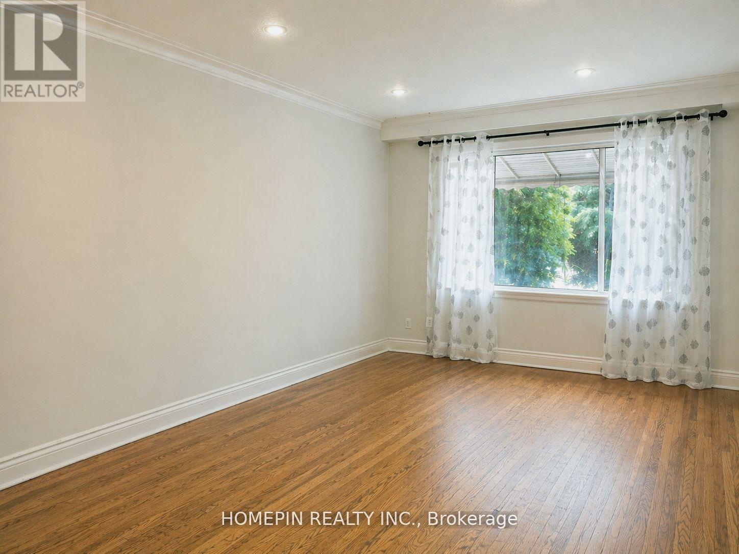 111 Sharpe Street, Toronto, Ontario  M1N 3T9 - Photo 2 - E13074850