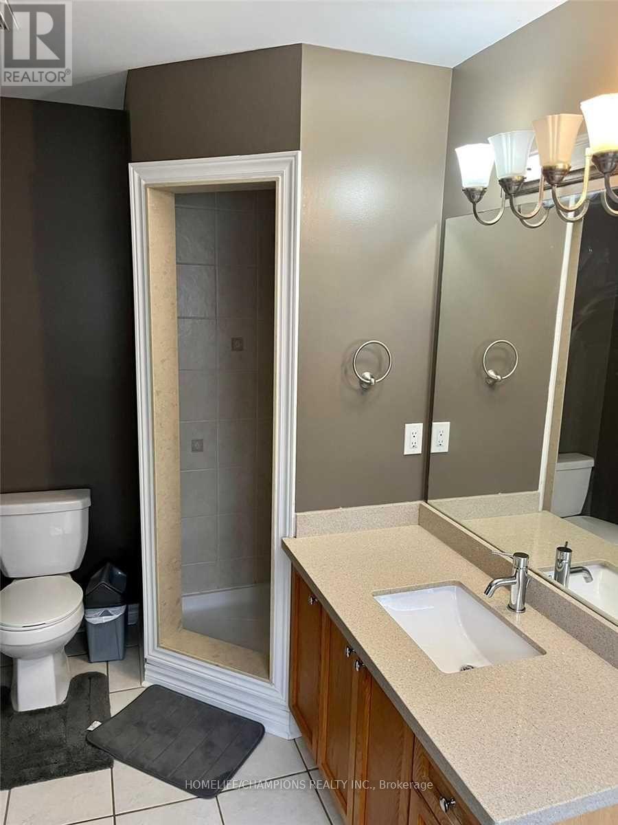 30 Canary Street, Whitby, Ontario  L1R 0K3 - Photo 13 - E13074864