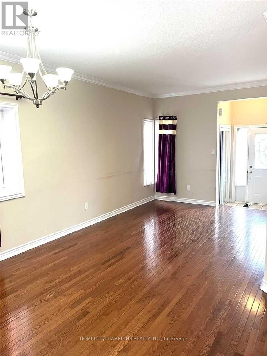 30 Canary Street, Whitby, Ontario  L1R 0K3 - Photo 3 - E13074864
