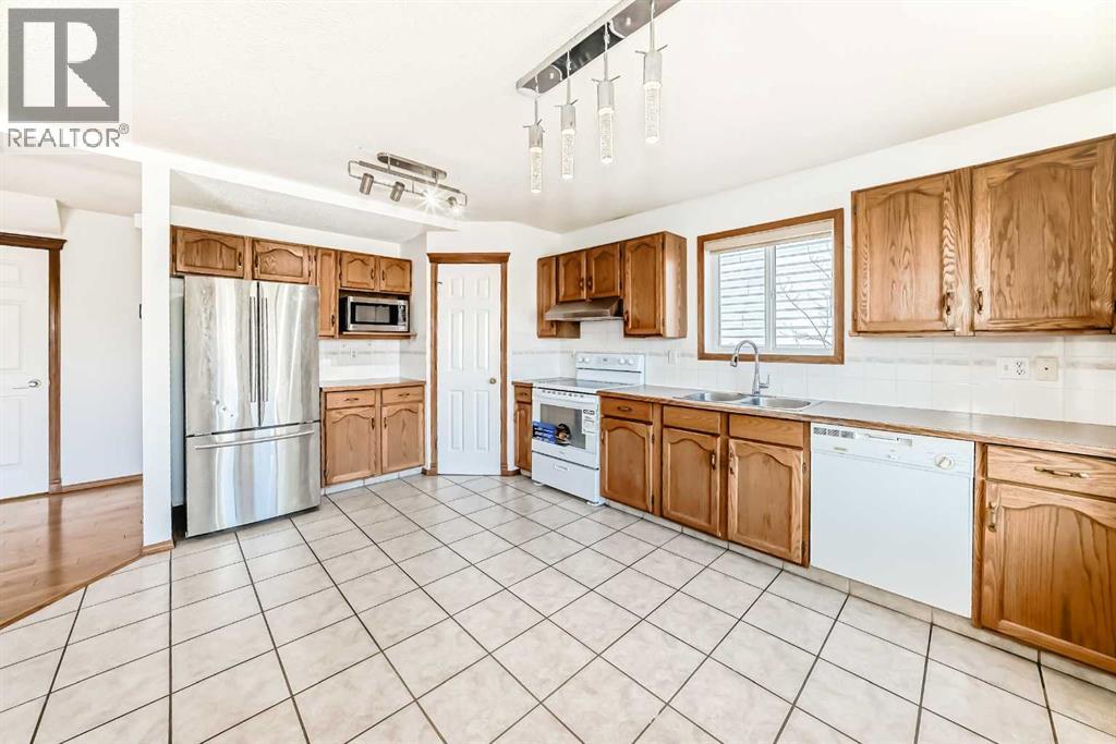 141 Arbour Crest Mews NW, Calgary, Alberta  T3G 4L3 - Photo 5 - A2303814
