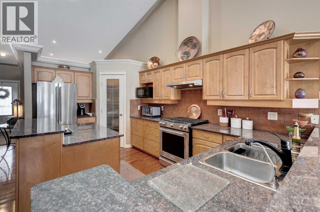 180 Sierra Morena Landing SW, Calgary, Alberta  T3H 4K4 - Photo 12 - A2306739