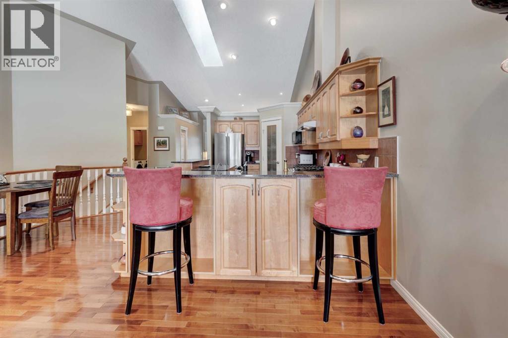 180 Sierra Morena Landing SW, Calgary, Alberta  T3H 4K4 - Photo 7 - A2306739