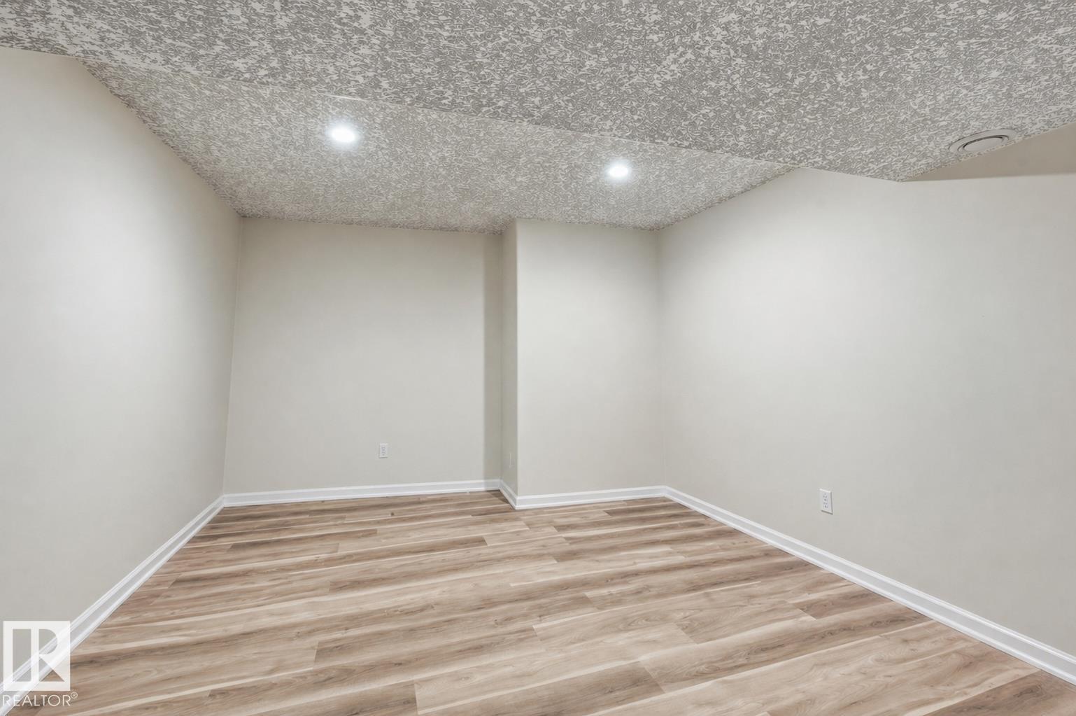 10331 156 Av Nw, Edmonton, Alberta  T5X 6B4 - Photo 47 - E4485396