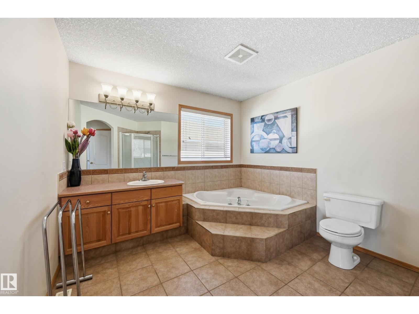 10331 156 Av Nw, Edmonton, Alberta  T5X 6B4 - Photo 33 - E4485396