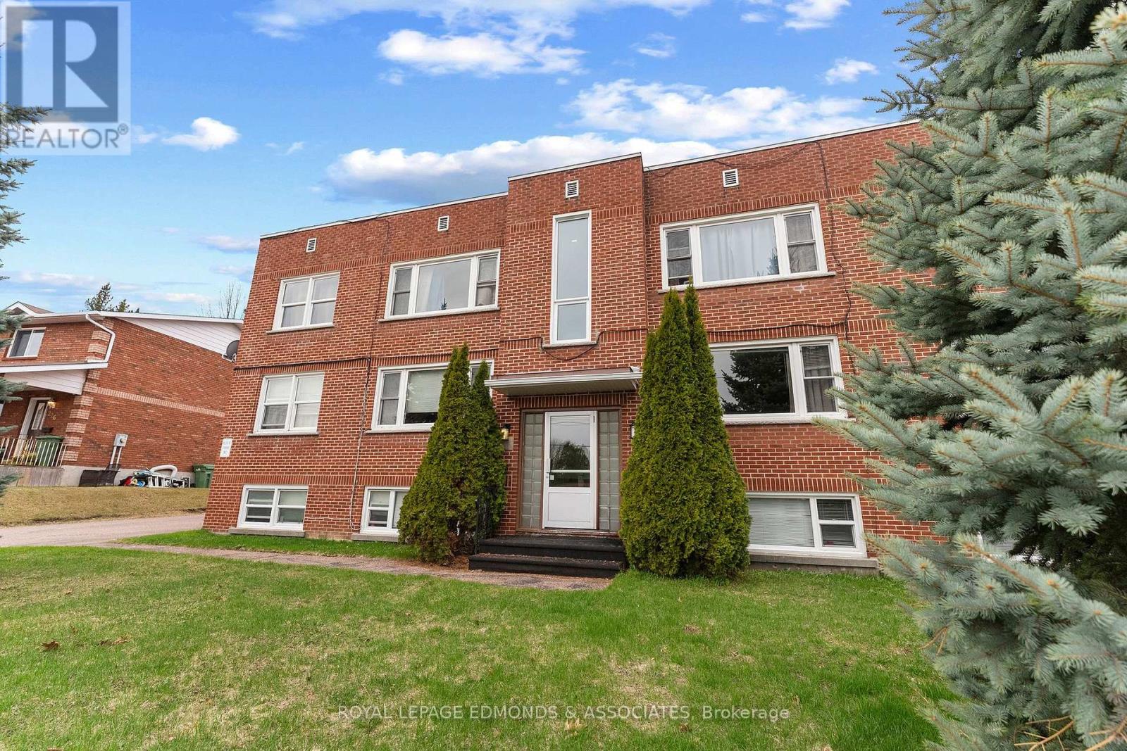 222 Belmont Avenue, Pembroke, Ontario  K8A 2C5 - Photo 5 - X13074908