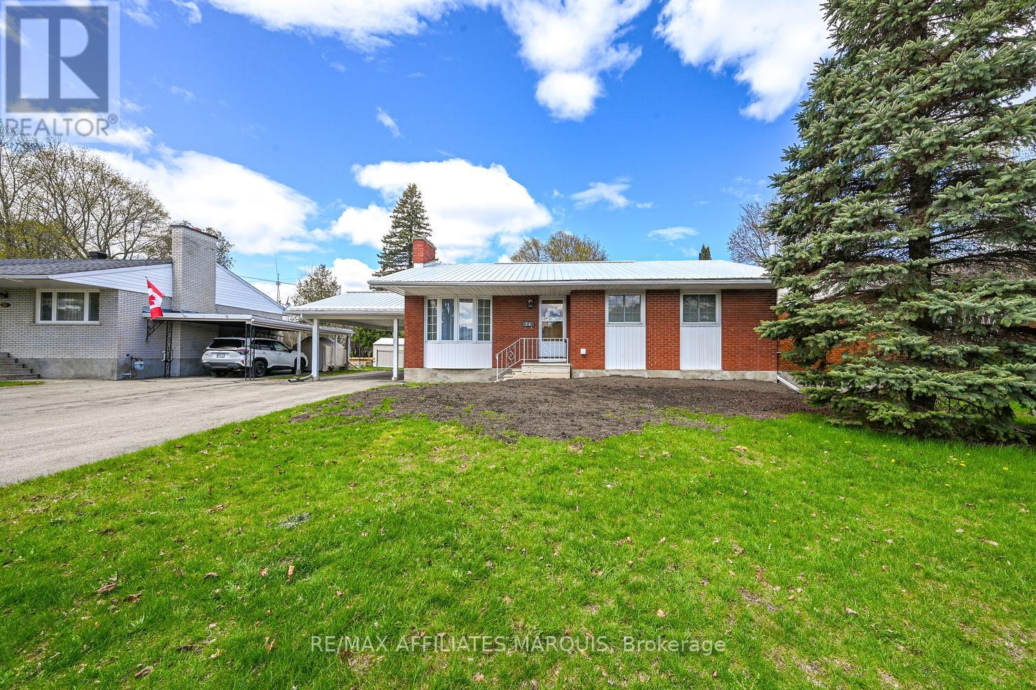 56 MARSHA DRIVE, Smiths Falls, Ontario
