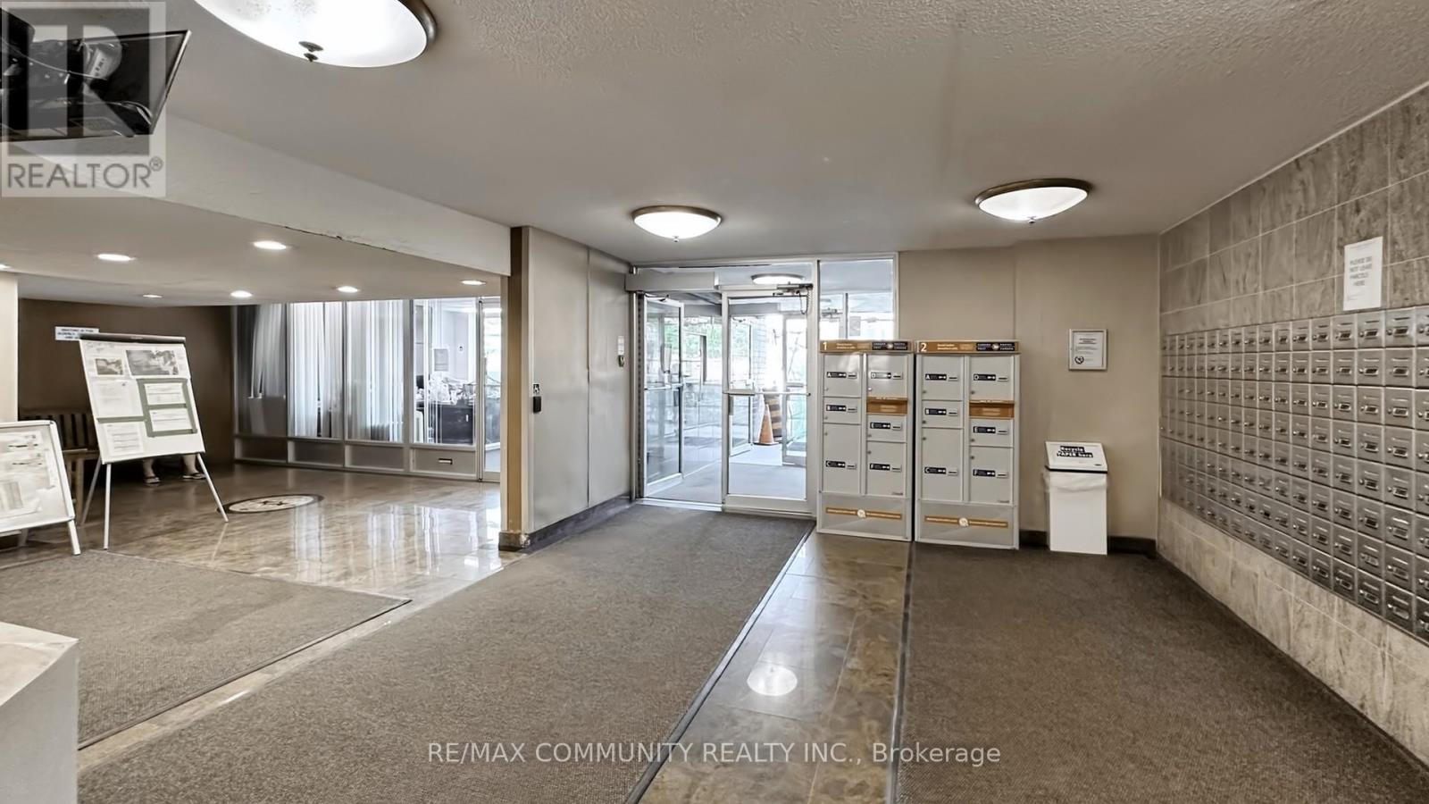 #1509 - 2050 Bridletowne Circle, Toronto, Ontario  M1W 2V5 - Photo 2 - E13074896