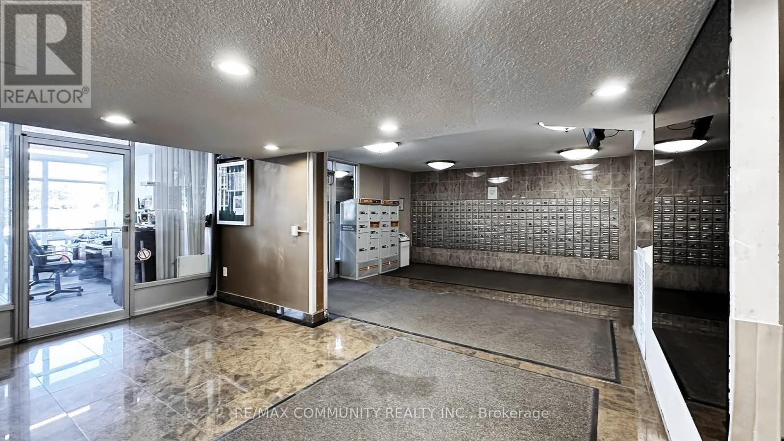 #1509 - 2050 Bridletowne Circle, Toronto, Ontario  M1W 2V5 - Photo 3 - E13074896