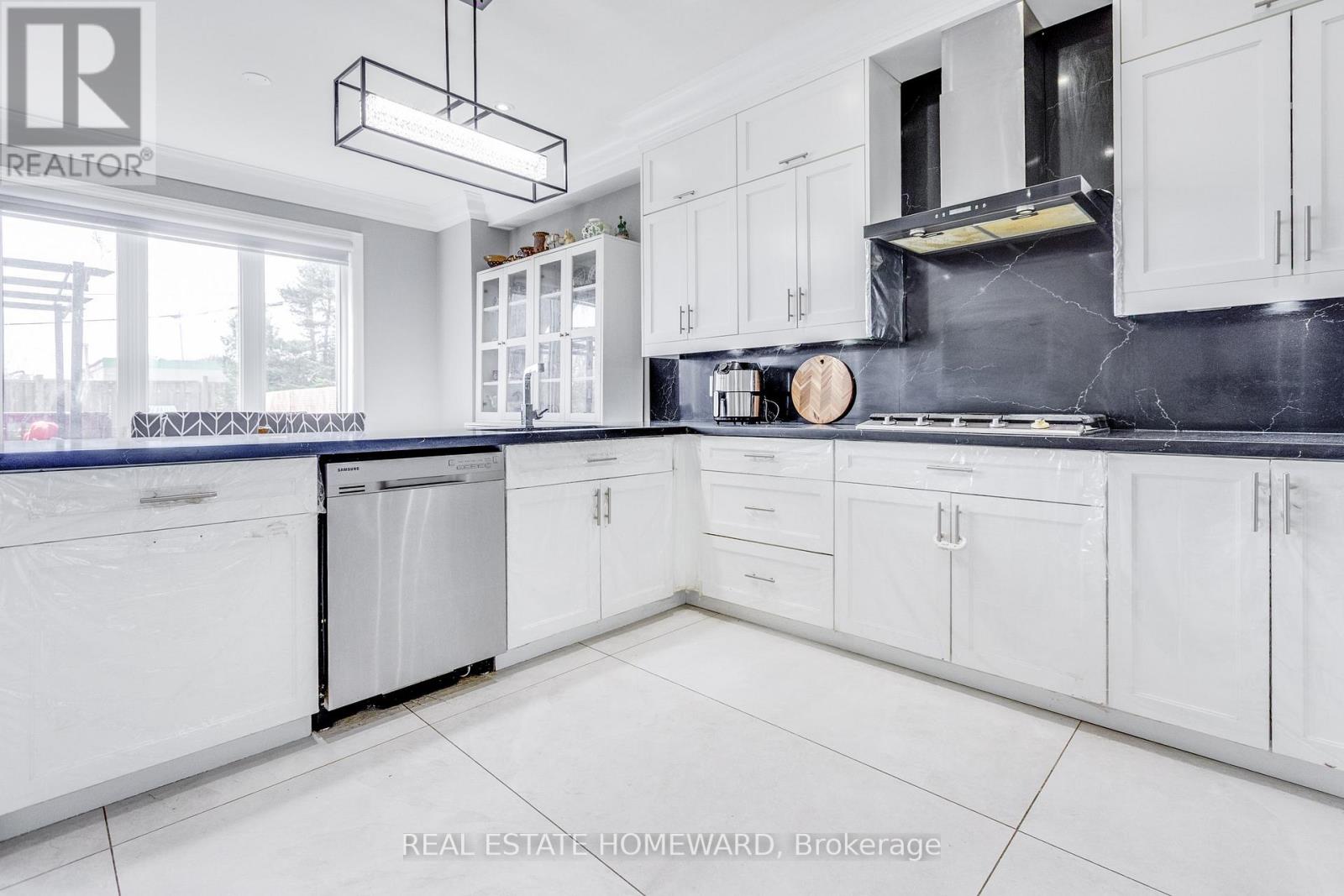 144 Gradwell Drive, Toronto, Ontario  M1M 2N2 - Photo 11 - E13074898