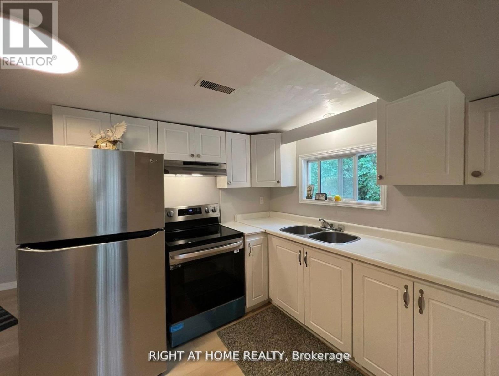 34 Broadview Street, Collingwood, Ontario  L9Y 0X2 - Photo 6 - S13074880