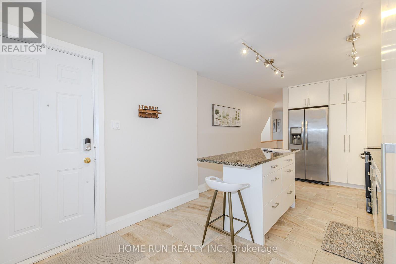 1150 Gablefield Private, Ottawa, Ontario  K1J 1E3 - Photo 7 - X12924972