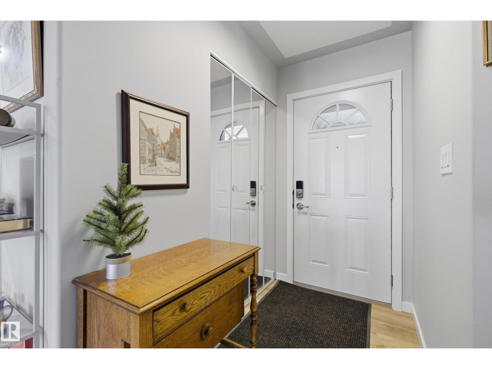 295 Youville Dr E Nw, Edmonton, Alberta  T6L 7E7 - Photo 4 - E4485459