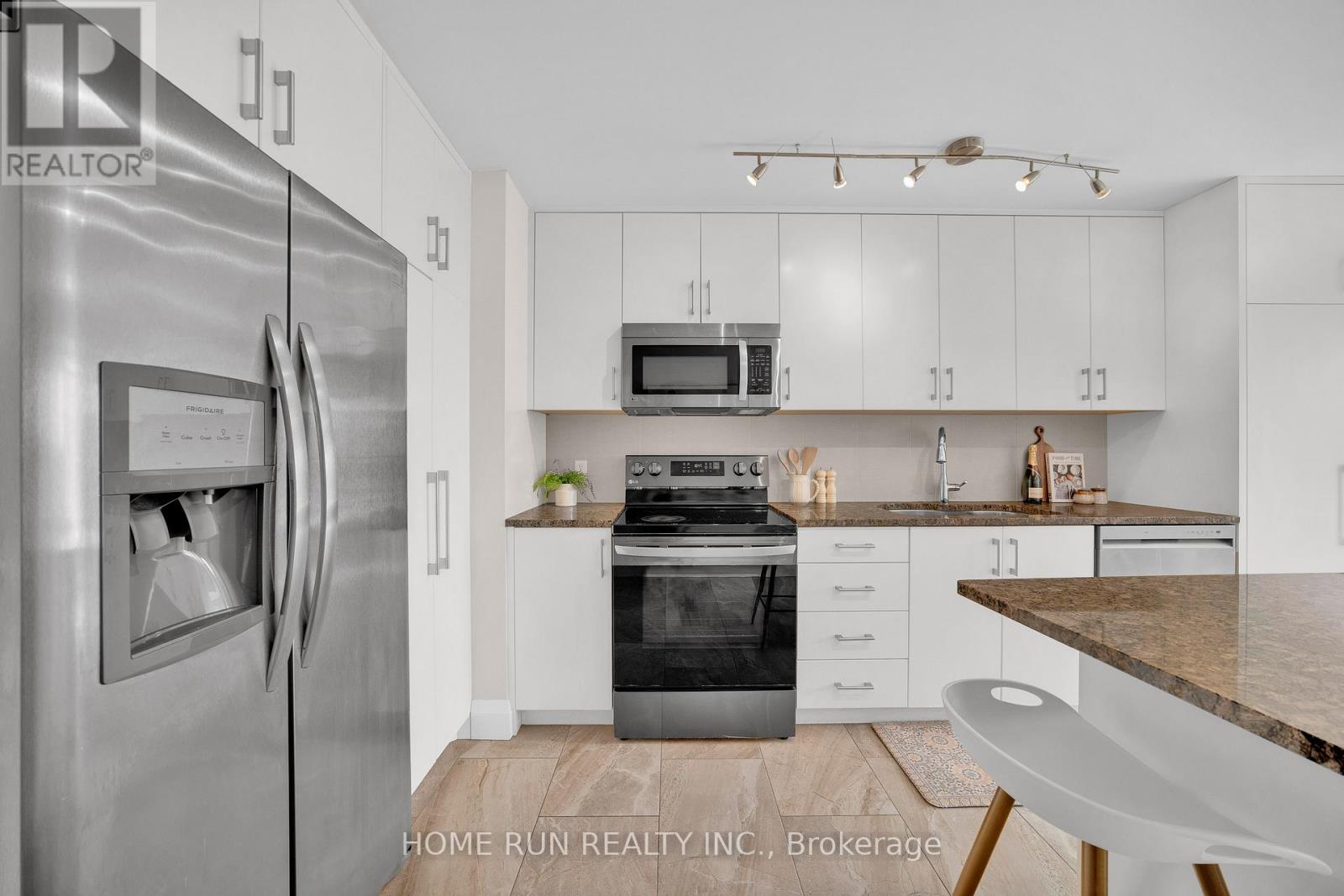 1150 Gablefield Private, Ottawa, Ontario  K1J 1E3 - Photo 11 - X12924972