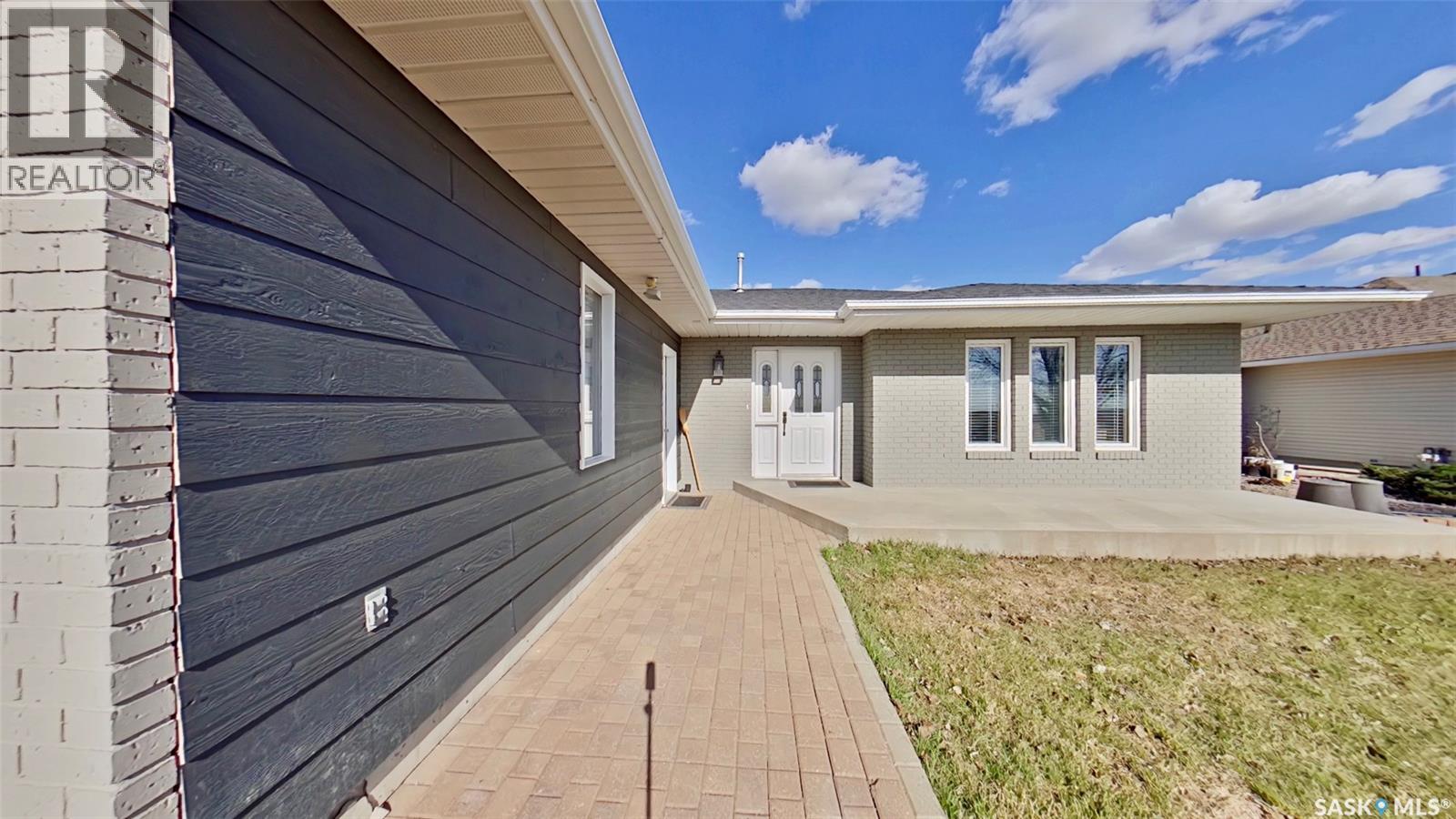 355 Russell Street, Stoughton, Saskatchewan  S0G 4T0 - Photo 28 - SK034666