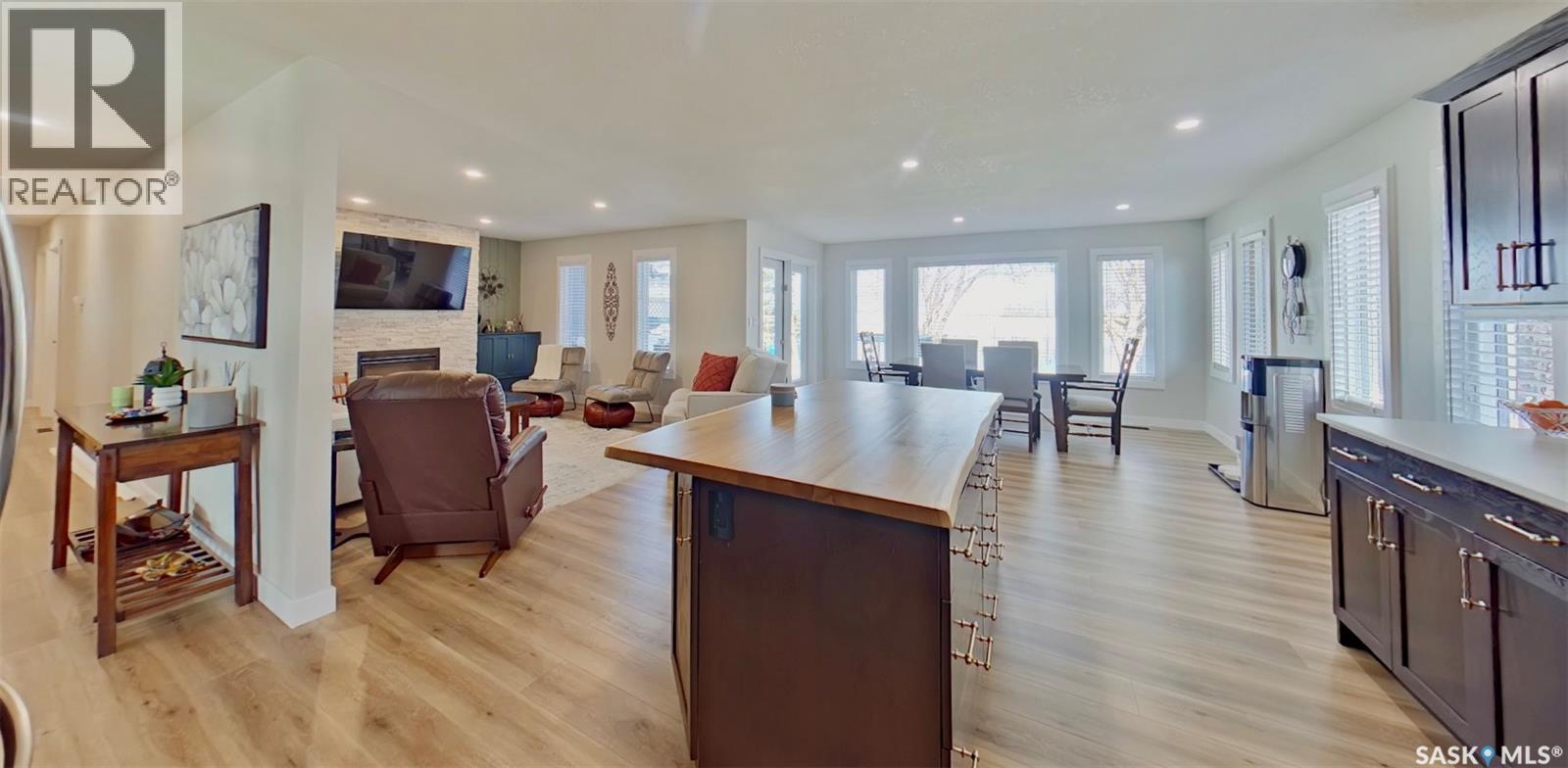 355 Russell Street, Stoughton, Saskatchewan  S0G 4T0 - Photo 3 - SK034666