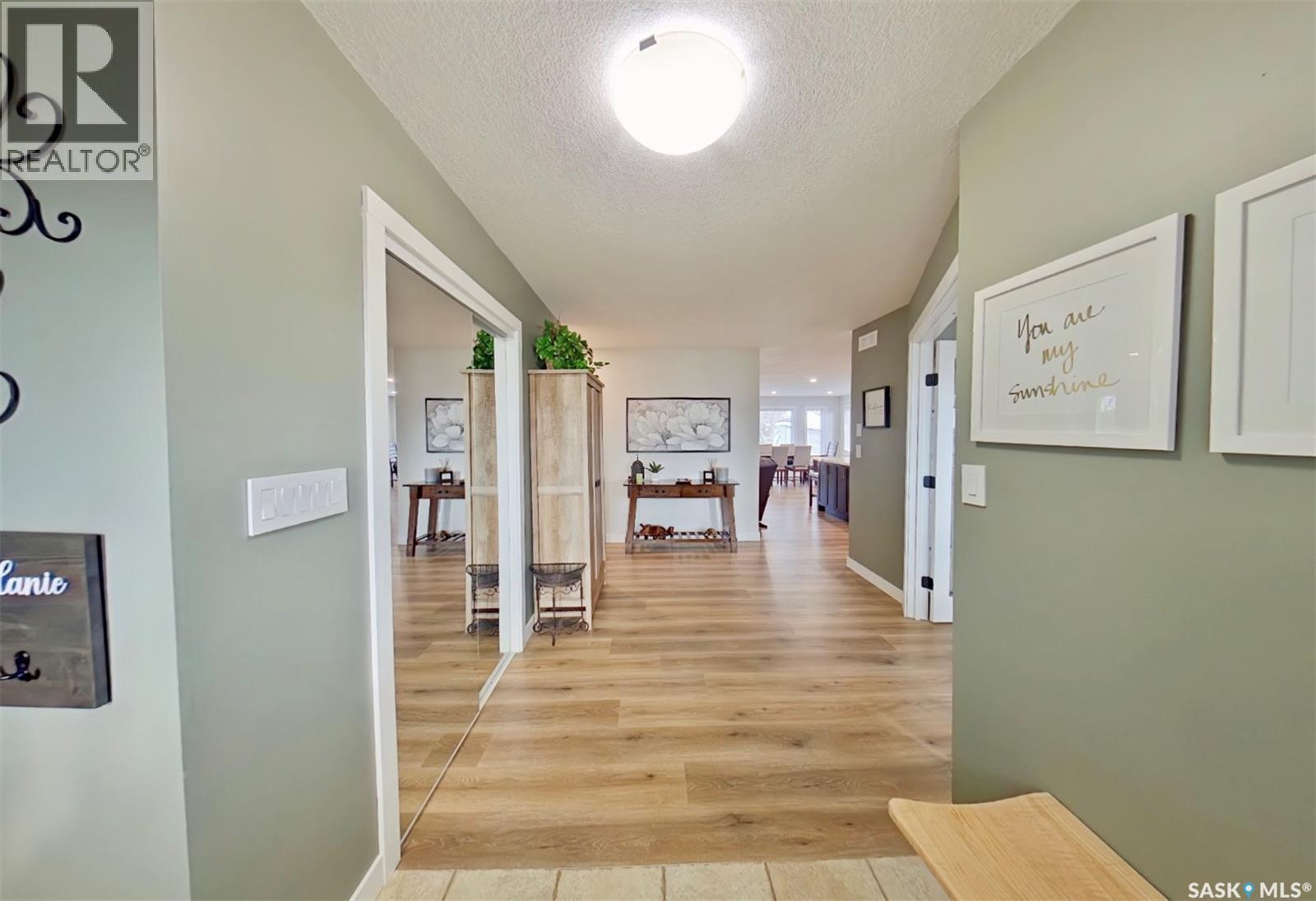 355 Russell Street, Stoughton, Saskatchewan  S0G 4T0 - Photo 2 - SK034666