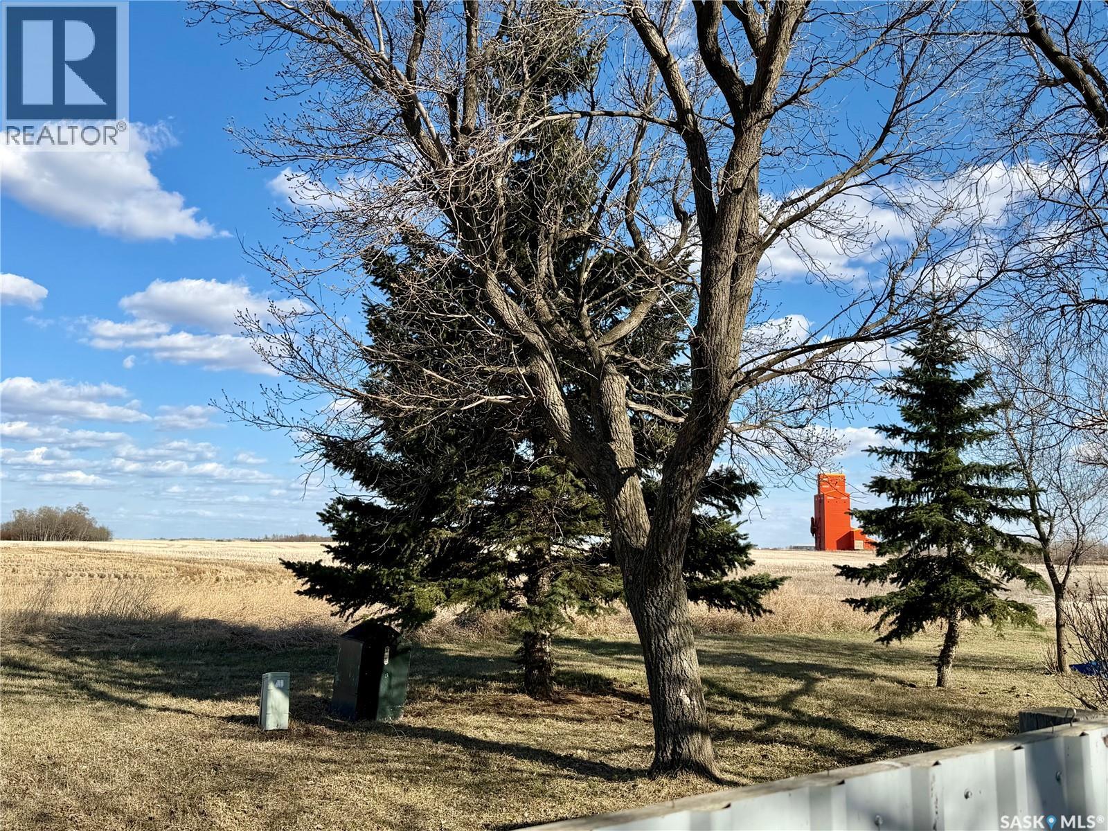 355 Russell Street, Stoughton, Saskatchewan  S0G 4T0 - Photo 39 - SK034666