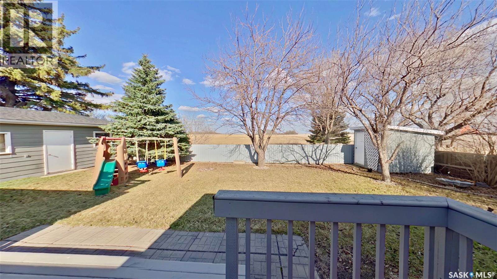 355 Russell Street, Stoughton, Saskatchewan  S0G 4T0 - Photo 36 - SK034666