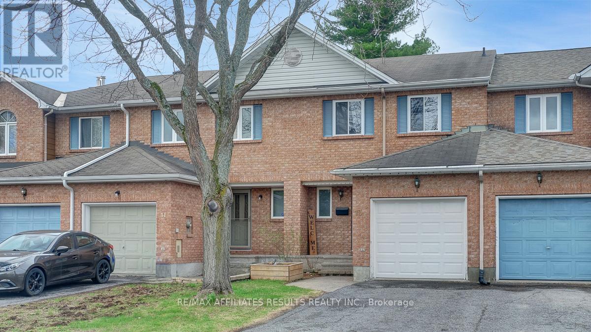 13 Springcreek Crescent, Ottawa, Ontario  K2M 2K7 - Photo 2 - X13074928