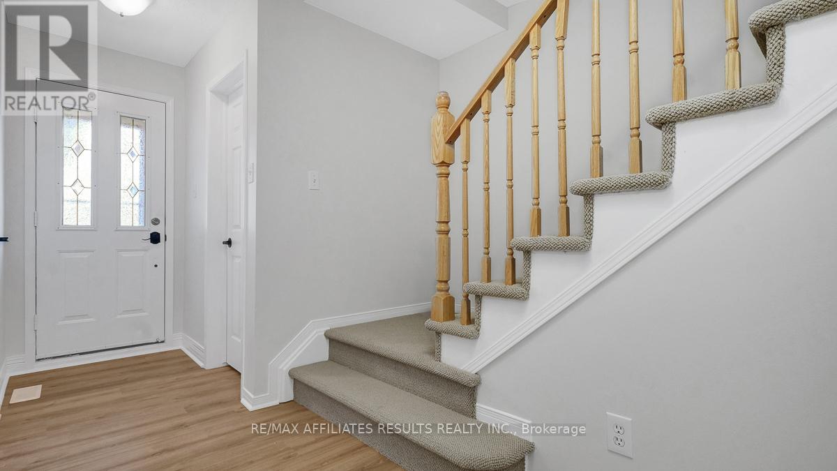 13 Springcreek Crescent, Ottawa, Ontario  K2M 2K7 - Photo 4 - X13074928