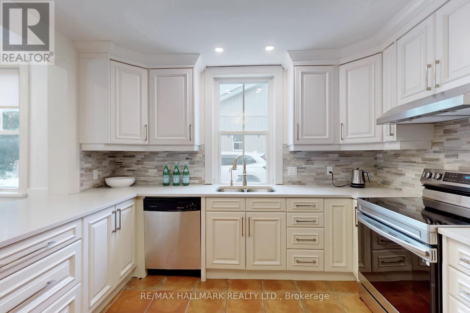 64 Powell Street, Richmond Hill, Ontario  L4C 4S4 - Photo 14 - N13073860