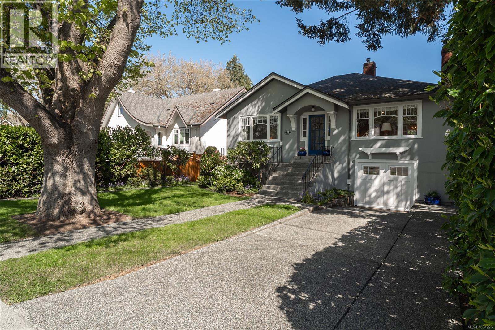 777 St. Patrick St, Oak Bay, British Columbia  V8S 4X6 - Photo 3 - 1034226