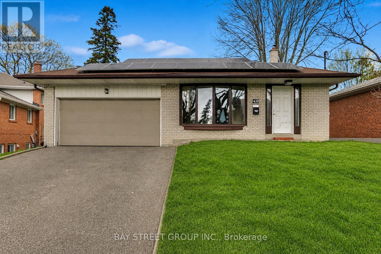 UPPER - 40 BELLBURY CRESCENT, Toronto, Ontario