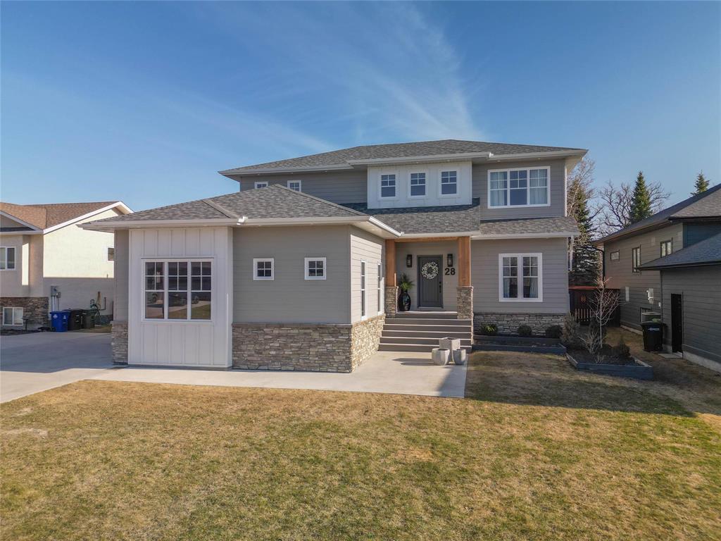 28 Skandic Bay, Mitchell, Manitoba