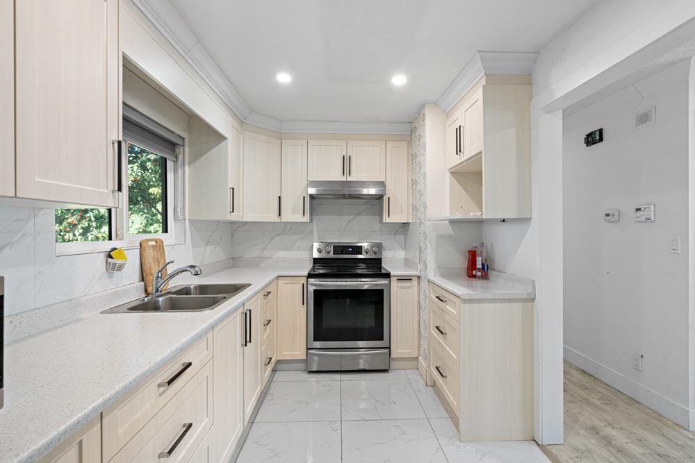 13115 107a Avenue, Surrey, British Columbia  V3T 2G9 - Photo 12 - R3098490