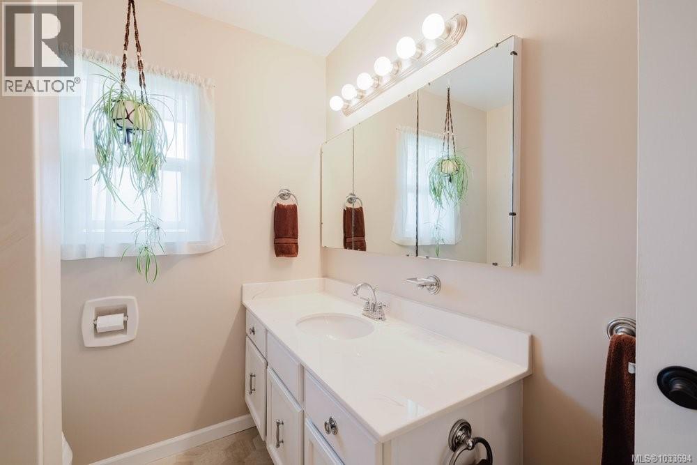 4312 Parkside Cres, Saanich, British Columbia  V8N 2C3 - Photo 20 - 1033694