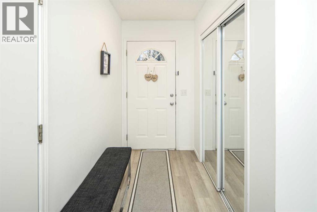 106 Anderson Grove Sw, Calgary, Alberta  T2W 6H7 - Photo 2 - A2303954