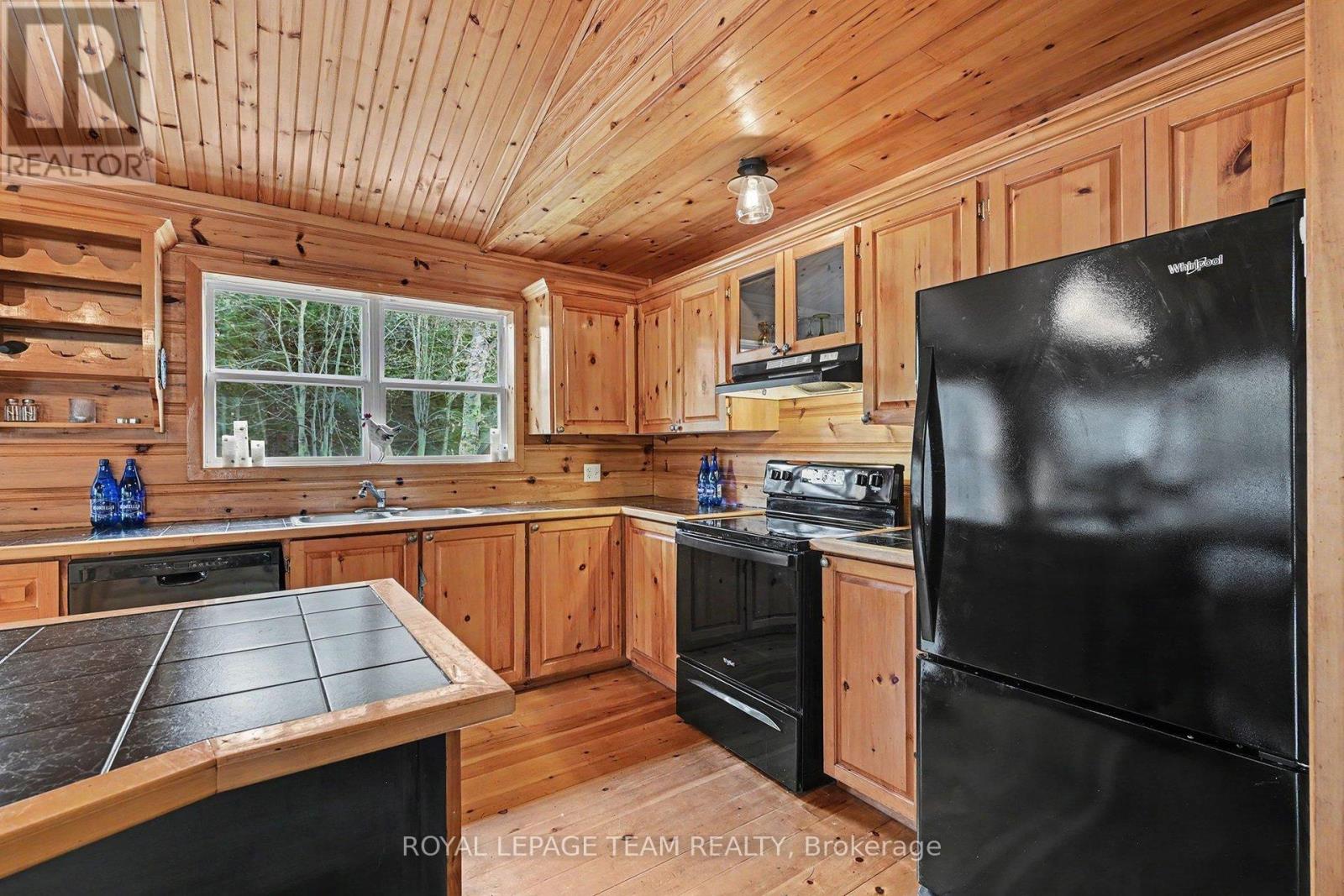 951 White Birch Lane E, Leeds And The Thousand Islands, Ontario  K0E 1N0 - Photo 12 - X13074932