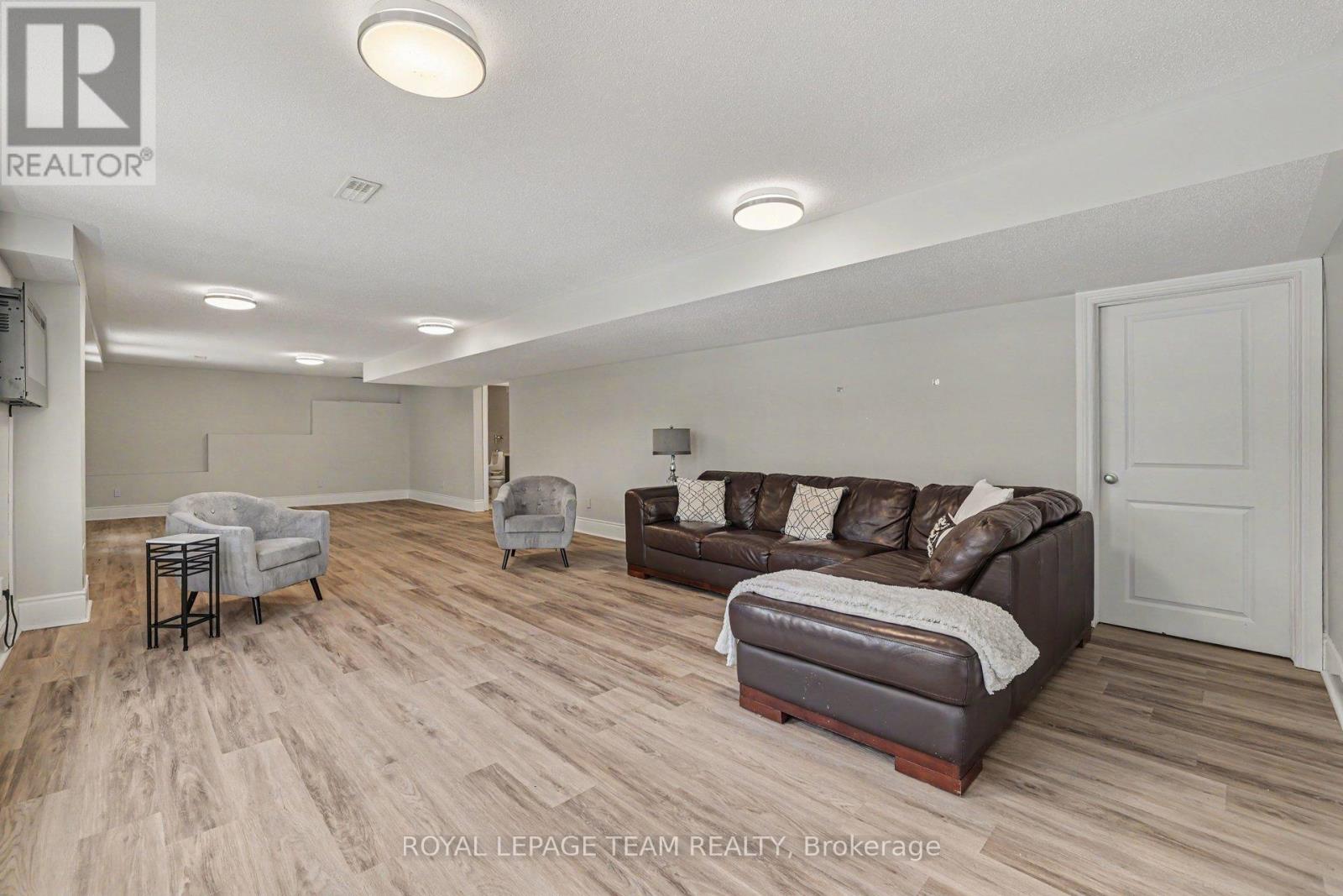 594 Overland Drive, Ottawa, Ontario  K2S 0T1 - Photo 37 - X13074940