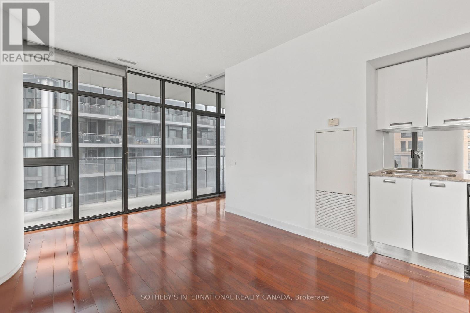 1611 - 33 Charles Street E, Toronto, Ontario  M4Y 0A2 - Photo 8 - C13074670
