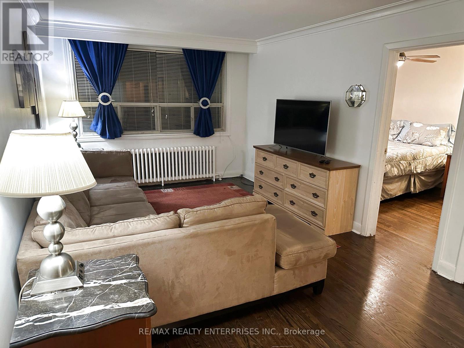 2 - 297 LAKESHORE ROAD E - Photo 2