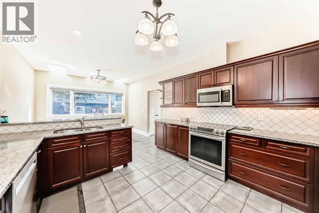 452 13 Street Nw, Calgary, Alberta  T2N 1Z2 - Photo 7 - A2294833
