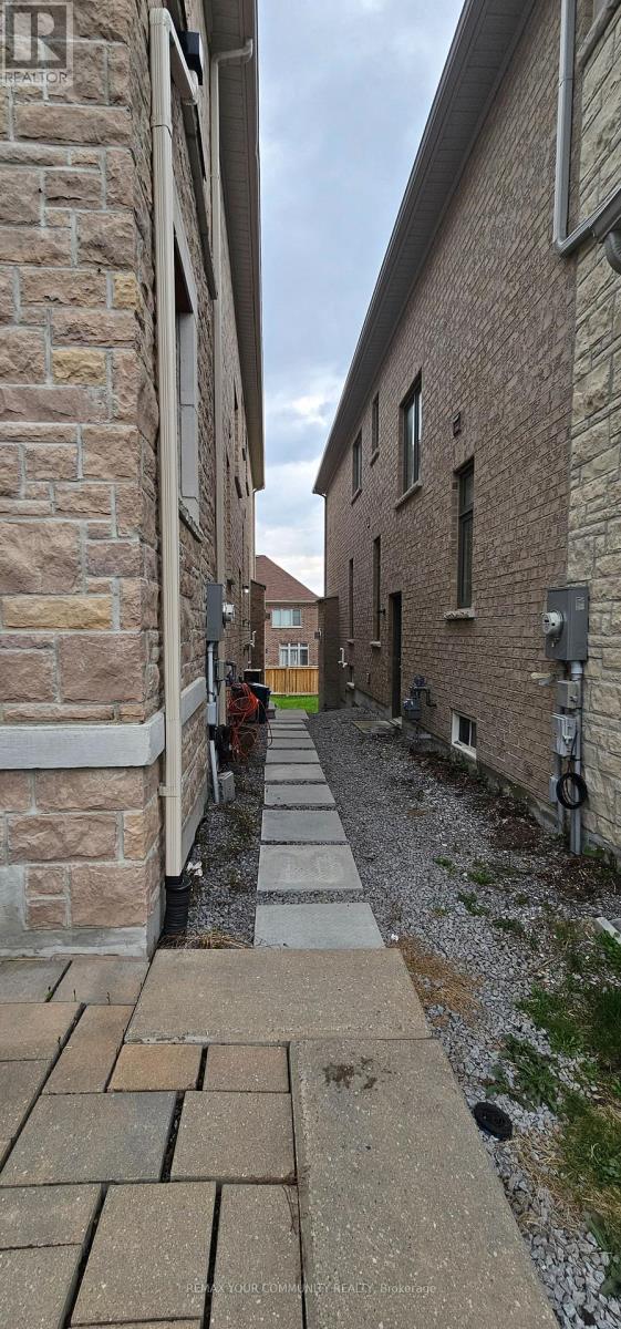 15 John Smith Street, East Gwillimbury, Ontario  L9N 0S7 - Photo 3 - N13074942