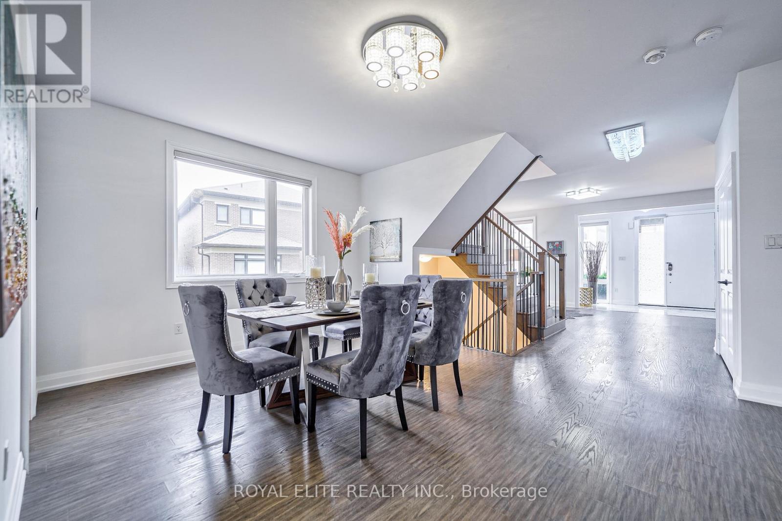 40 Conklin Crescent, Aurora, Ontario  L4G 0Z2 - Photo 7 - N13074946