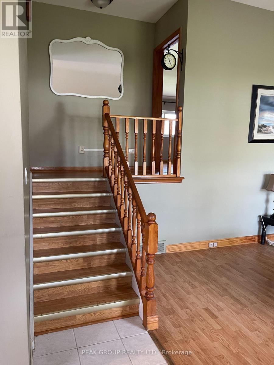 7452 Marieclaude Avenue, Niagara Falls, Ontario  L2G 5L9 - Photo 8 - X13072924