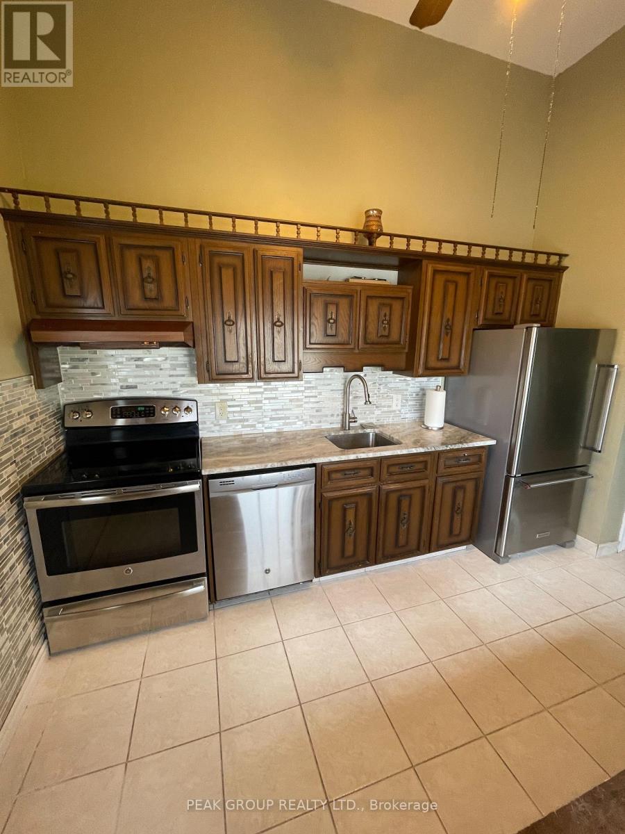 7452 Marieclaude Avenue, Niagara Falls, Ontario  L2G 5L9 - Photo 2 - X13072924