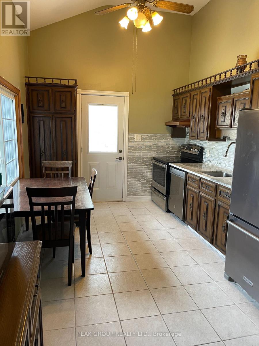 7452 Marieclaude Avenue, Niagara Falls, Ontario  L2G 5L9 - Photo 3 - X13072924