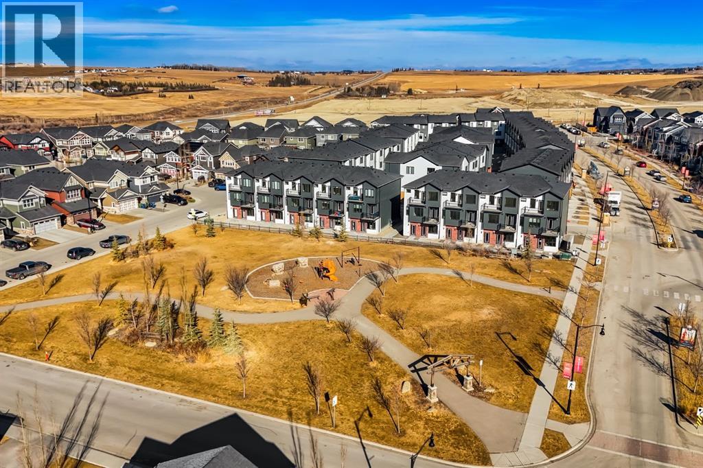 12 Sunrise View, Cochrane, Alberta  T4C 0W3 - Photo 47 - A2295379