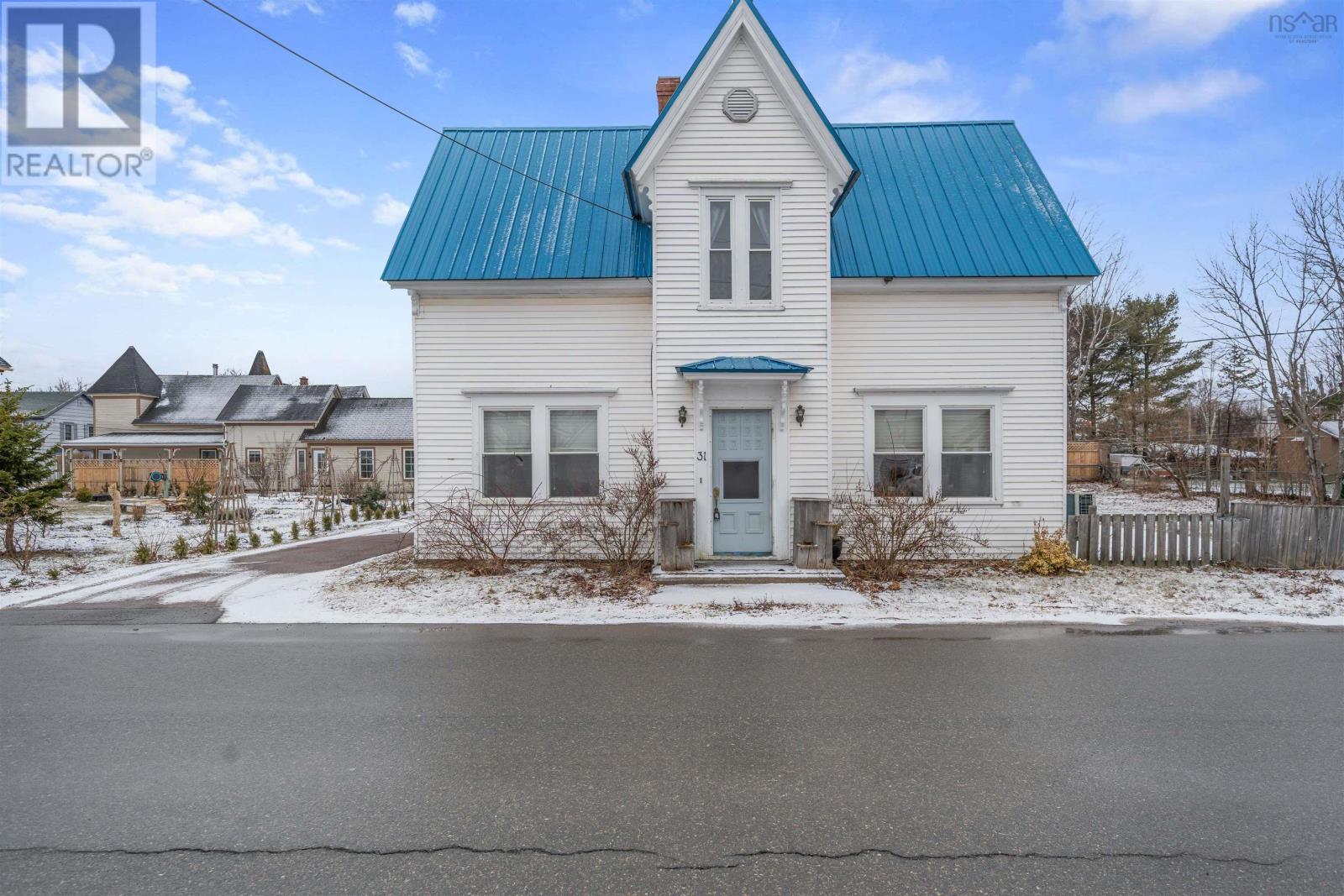 31 Chapel Street, Parrsboro, Nova Scotia