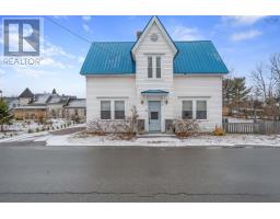 31 Chapel Street, Parrsboro, Nova Scotia