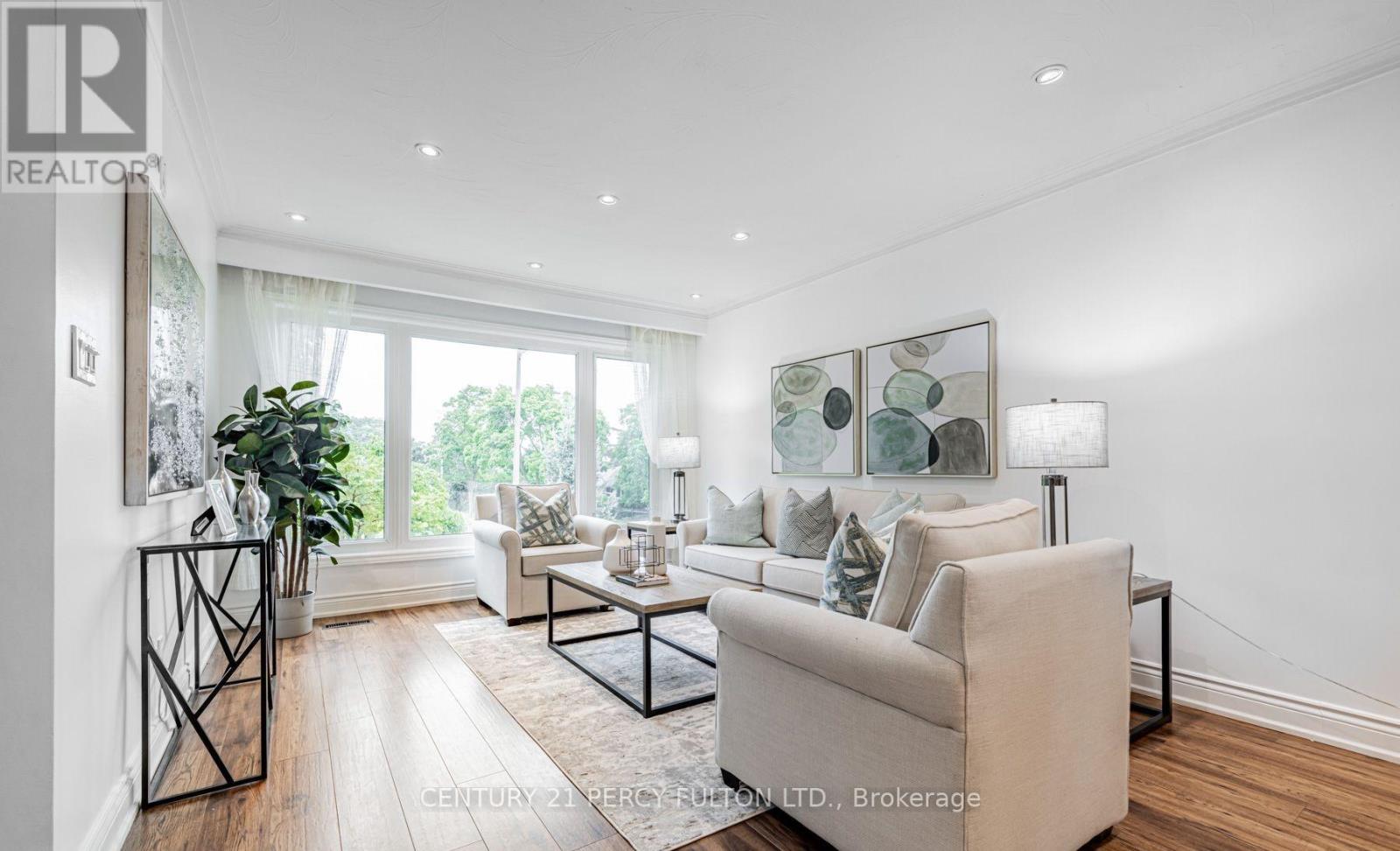 Main - 257 Otonabee Avenue, Toronto, Ontario  M2M 2S9 - Photo 10 - C13074690
