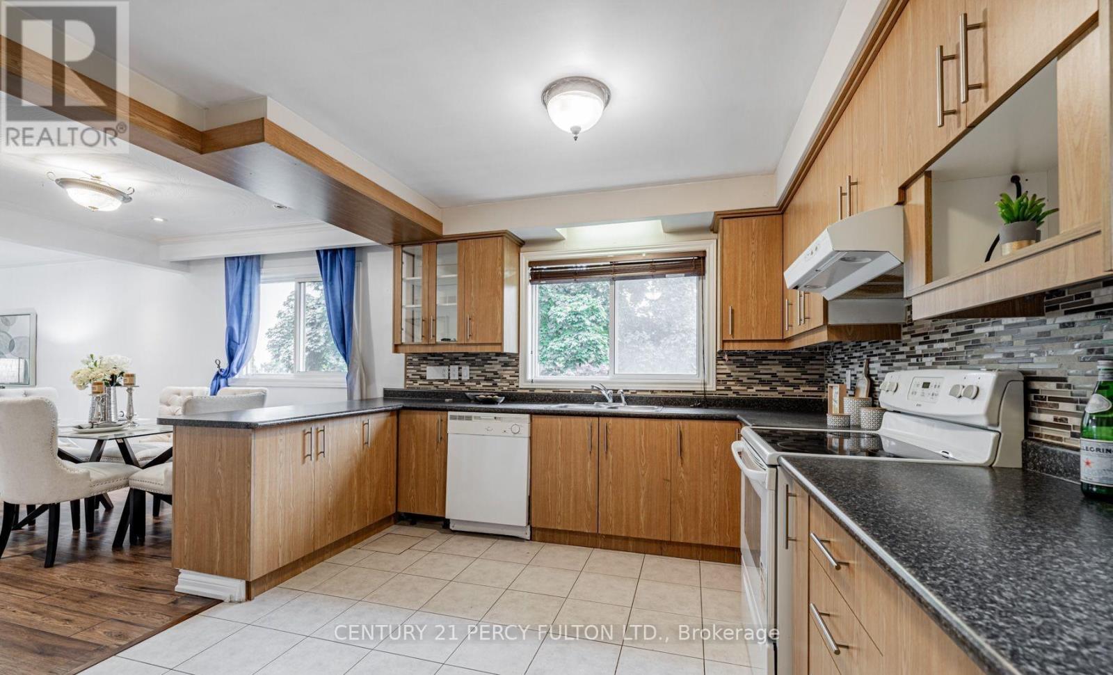Main - 257 Otonabee Avenue, Toronto, Ontario  M2M 2S9 - Photo 7 - C13074690