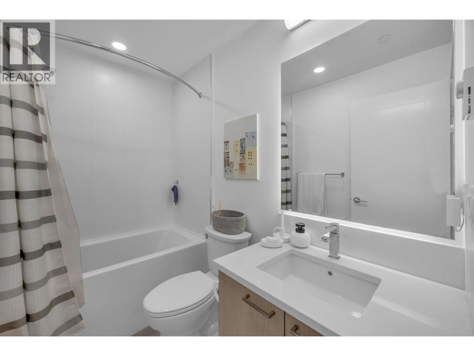417 723 Grover Avenue, Coquitlam, British Columbia  V3J 0L9 - Photo 12 - R3118668