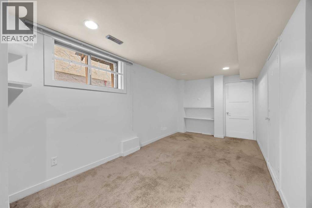 49 Beacham Way Nw, Calgary, Alberta  T3K 1R7 - Photo 32 - A2283200