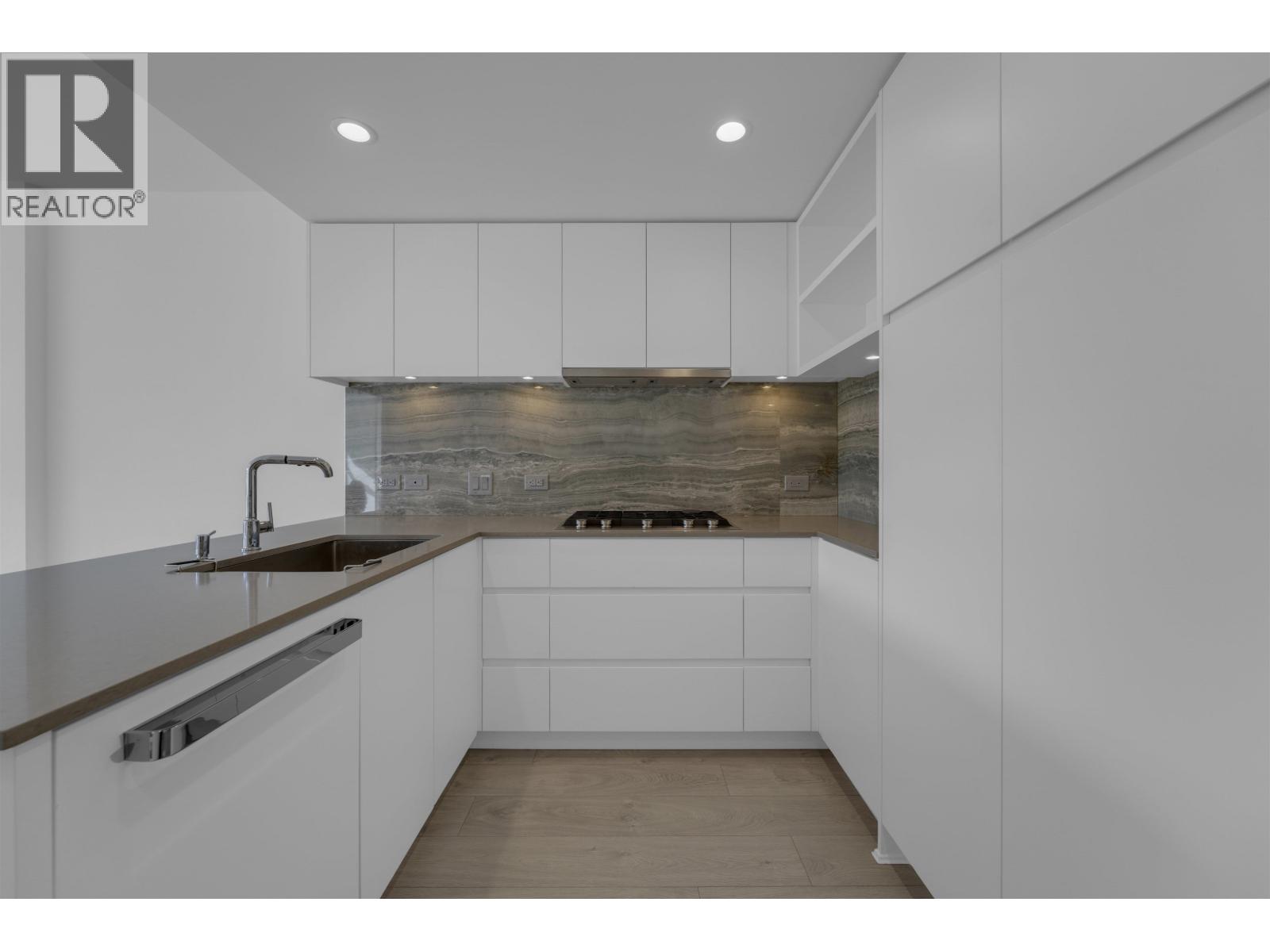 403 450 Westview Street, Coquitlam, British Columbia  V3K 0G3 - Photo 4 - R3116684